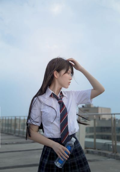 李庚希